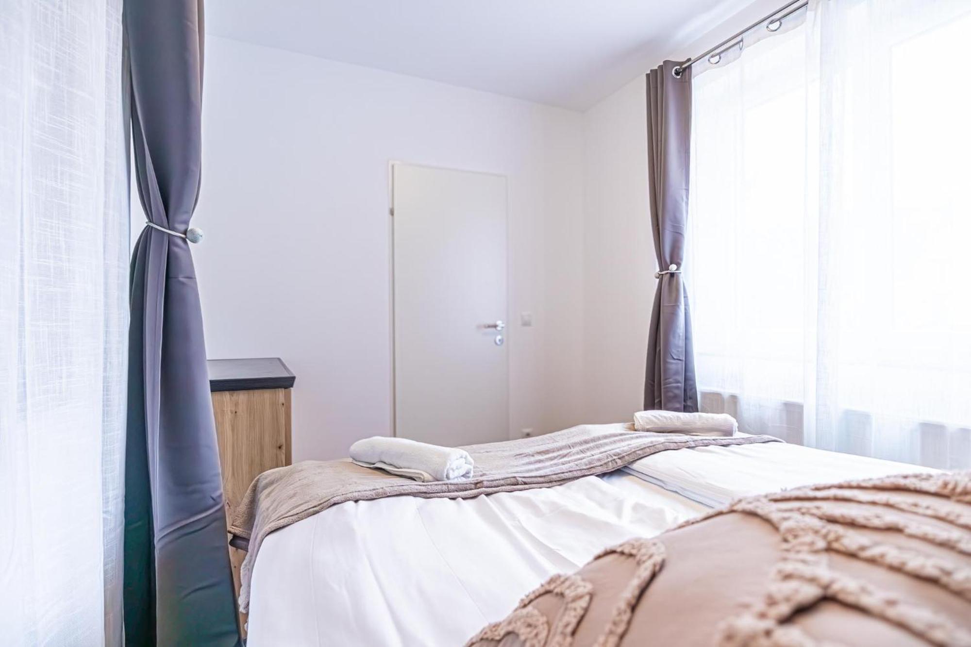 Charming 1Br And 1Lr Apt Modern Design Donaustadt เวียนนา ภายนอก รูปภาพ