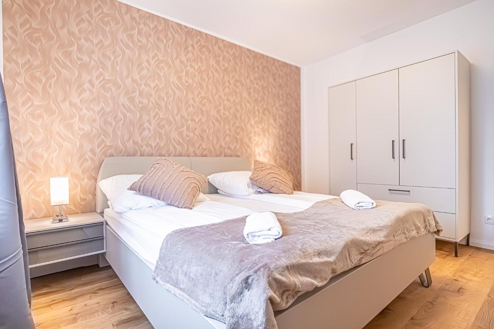 Charming 1Br And 1Lr Apt Modern Design Donaustadt เวียนนา ภายนอก รูปภาพ