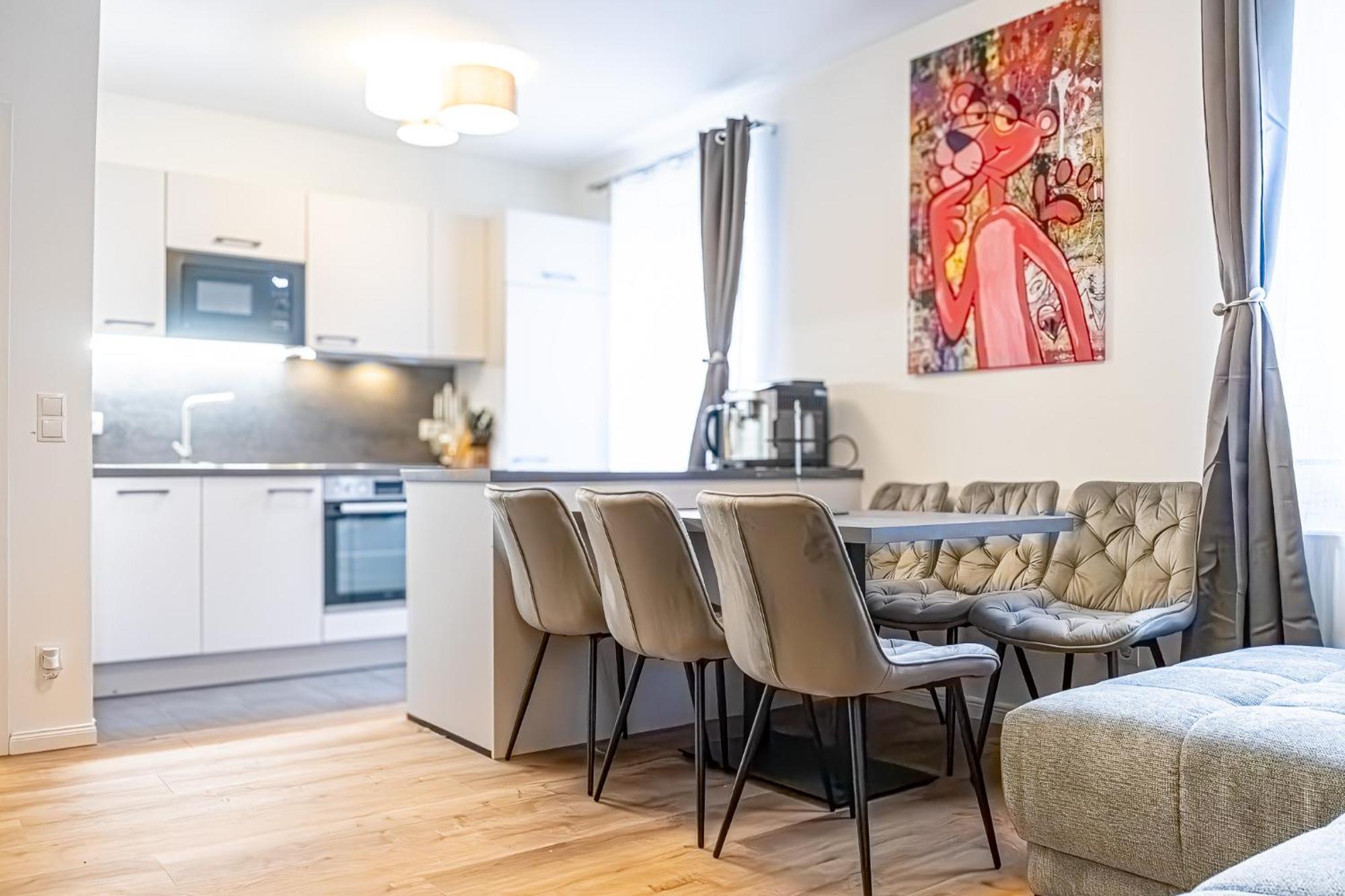 Charming 1Br And 1Lr Apt Modern Design Donaustadt เวียนนา ภายนอก รูปภาพ