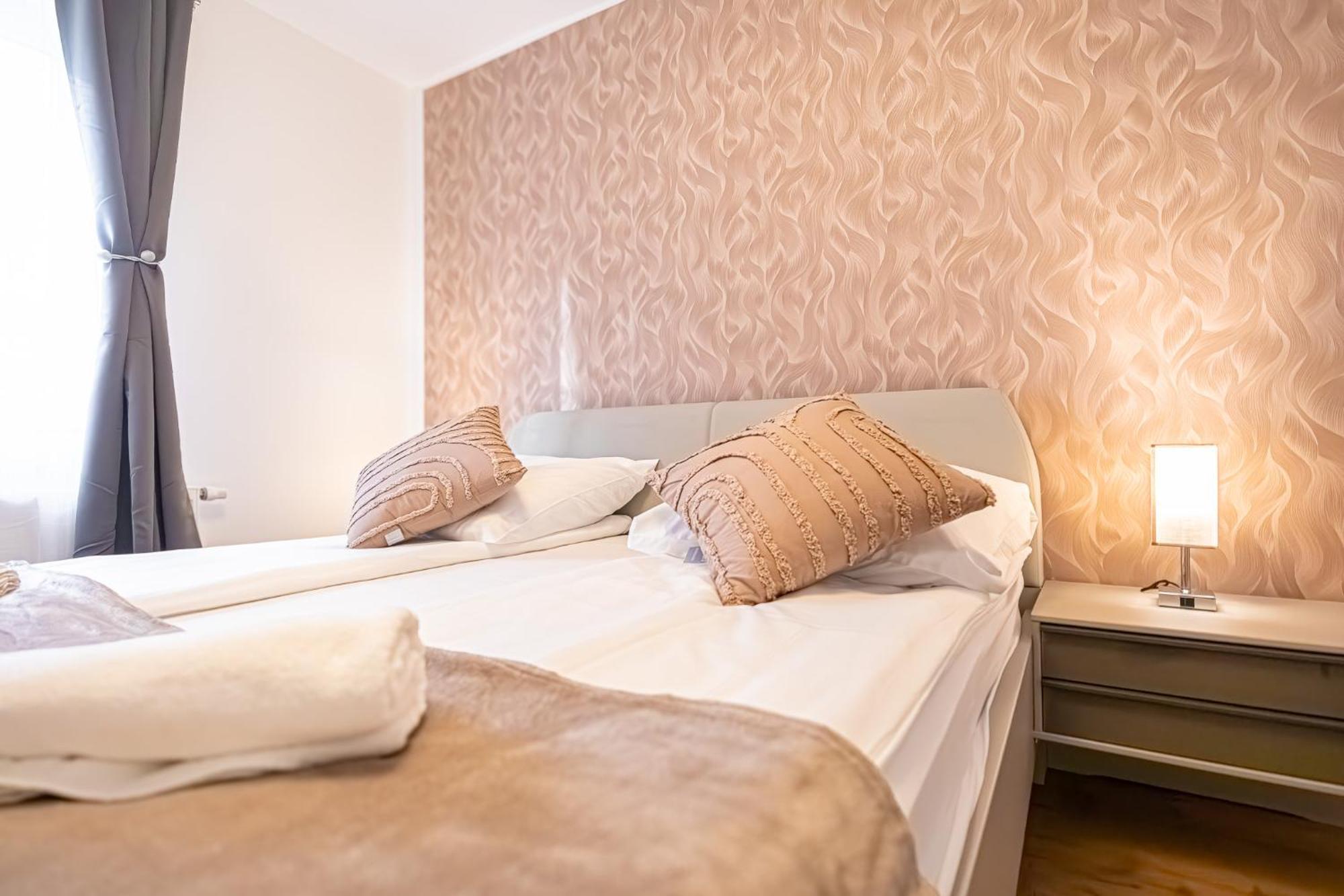Charming 1Br And 1Lr Apt Modern Design Donaustadt เวียนนา ภายนอก รูปภาพ