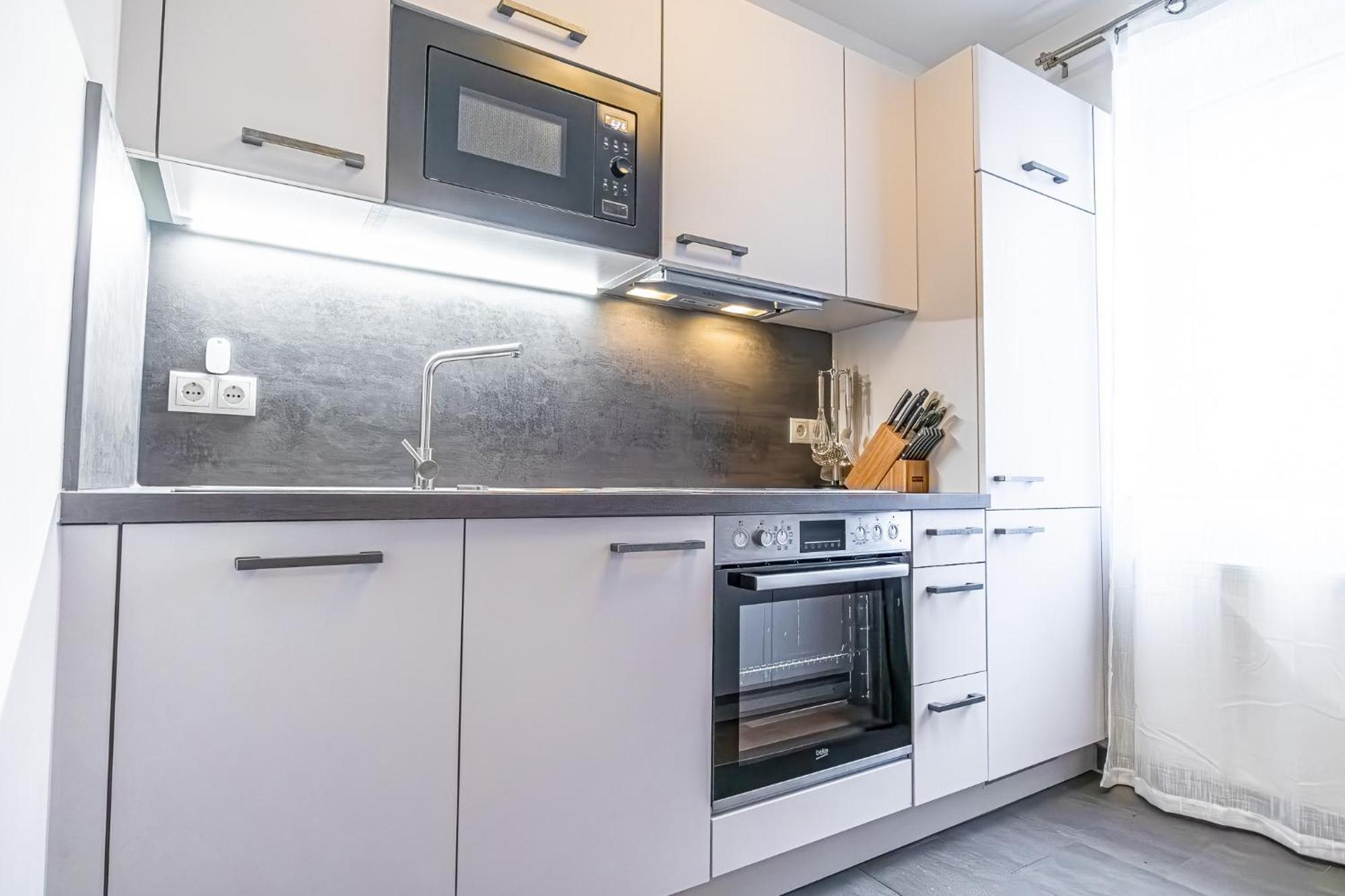 Charming 1Br And 1Lr Apt Modern Design Donaustadt เวียนนา ภายนอก รูปภาพ