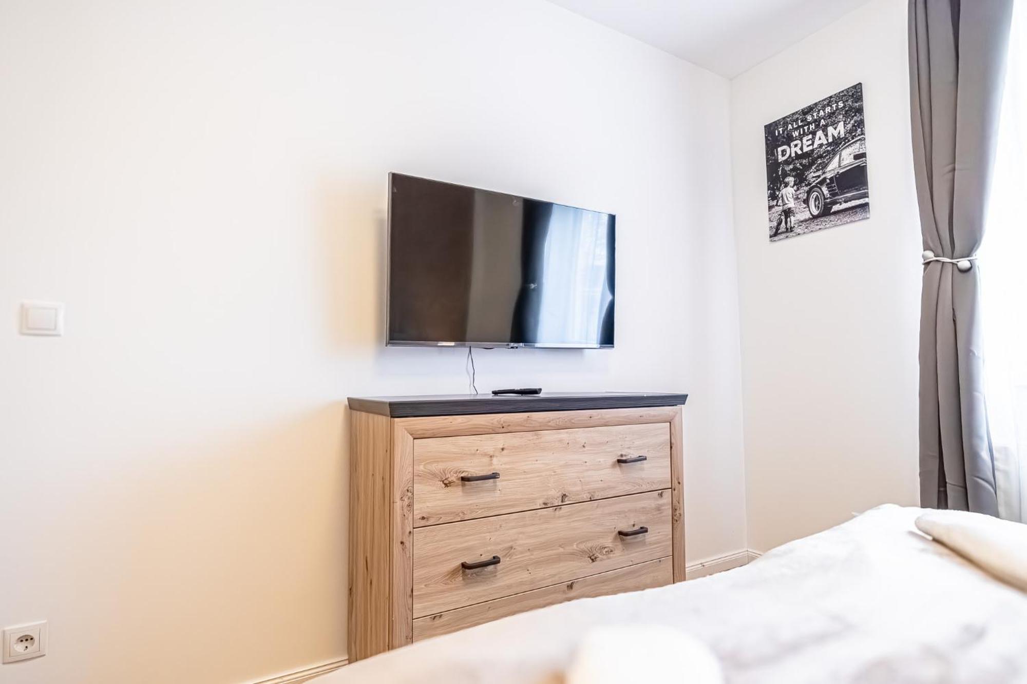 Charming 1Br And 1Lr Apt Modern Design Donaustadt เวียนนา ภายนอก รูปภาพ