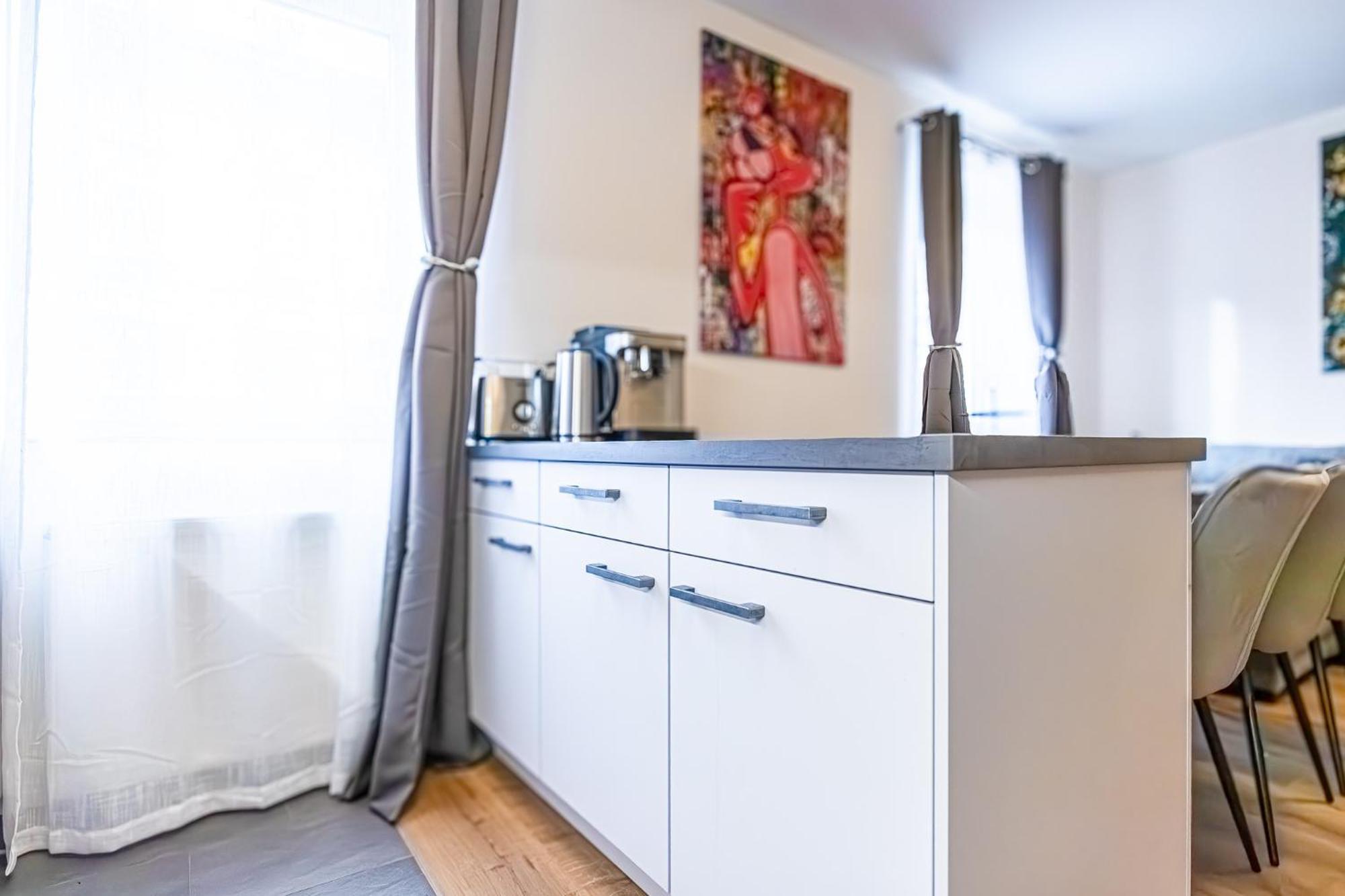 Charming 1Br And 1Lr Apt Modern Design Donaustadt เวียนนา ภายนอก รูปภาพ