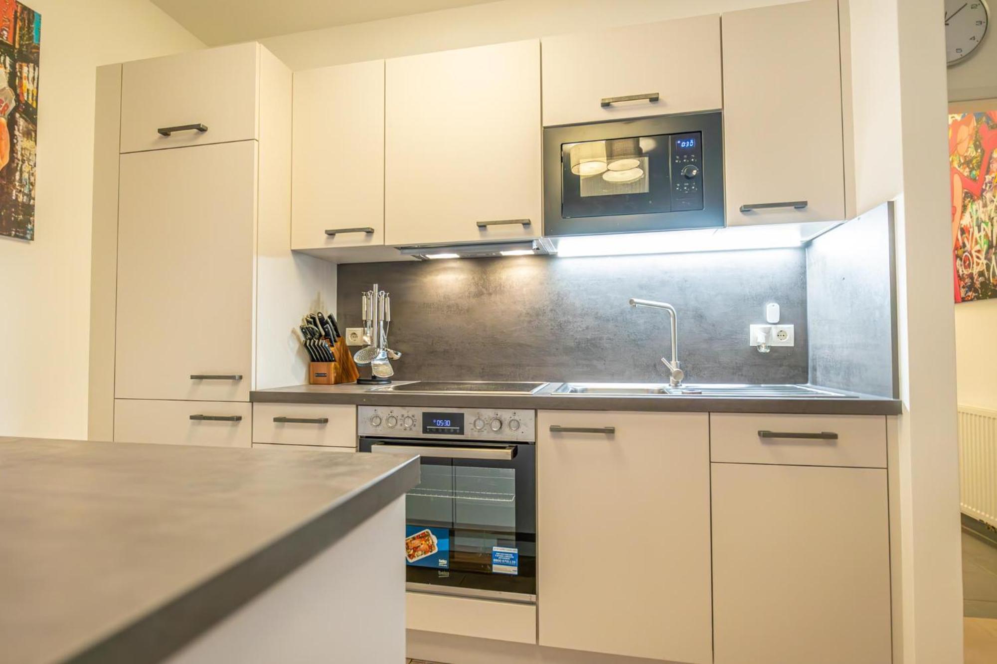 Charming 1Br And 1Lr Apt Modern Design Donaustadt เวียนนา ภายนอก รูปภาพ