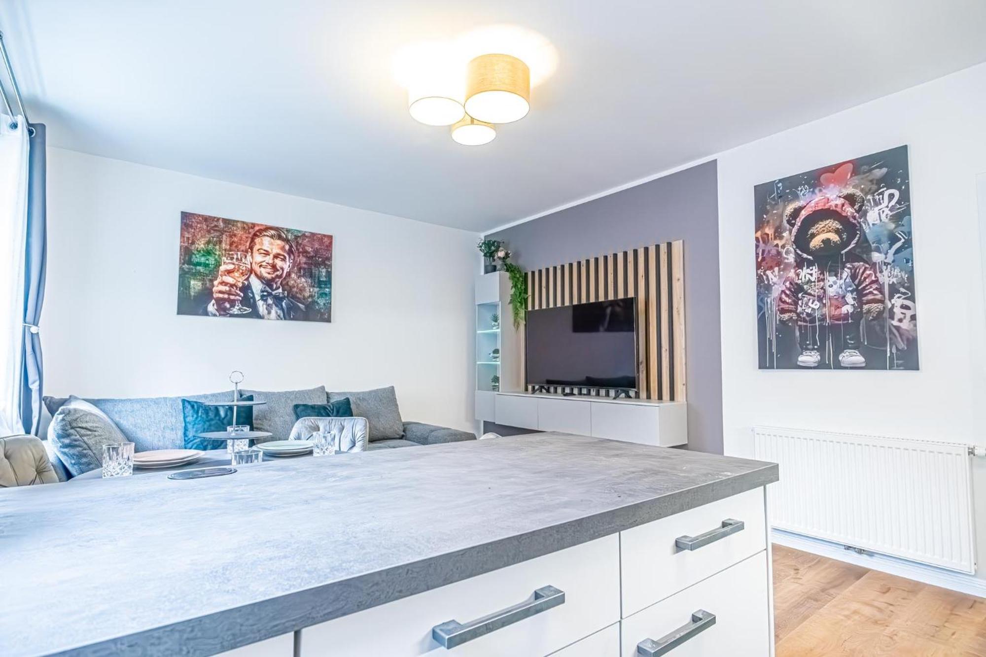 Charming 1Br And 1Lr Apt Modern Design Donaustadt เวียนนา ภายนอก รูปภาพ