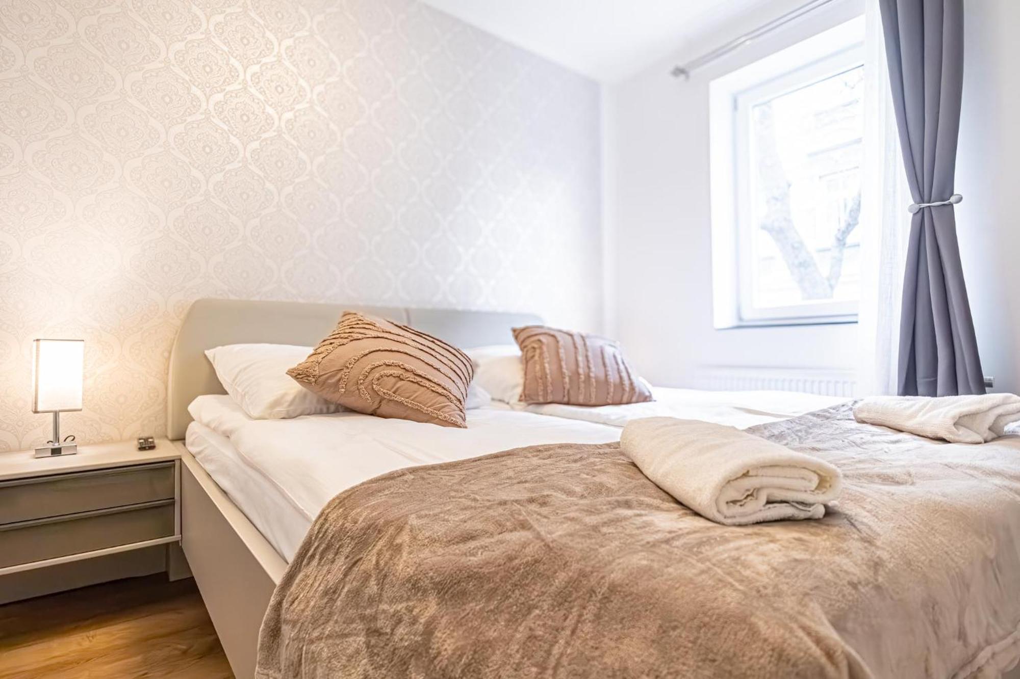 Charming 1Br And 1Lr Apt Modern Design Donaustadt เวียนนา ภายนอก รูปภาพ