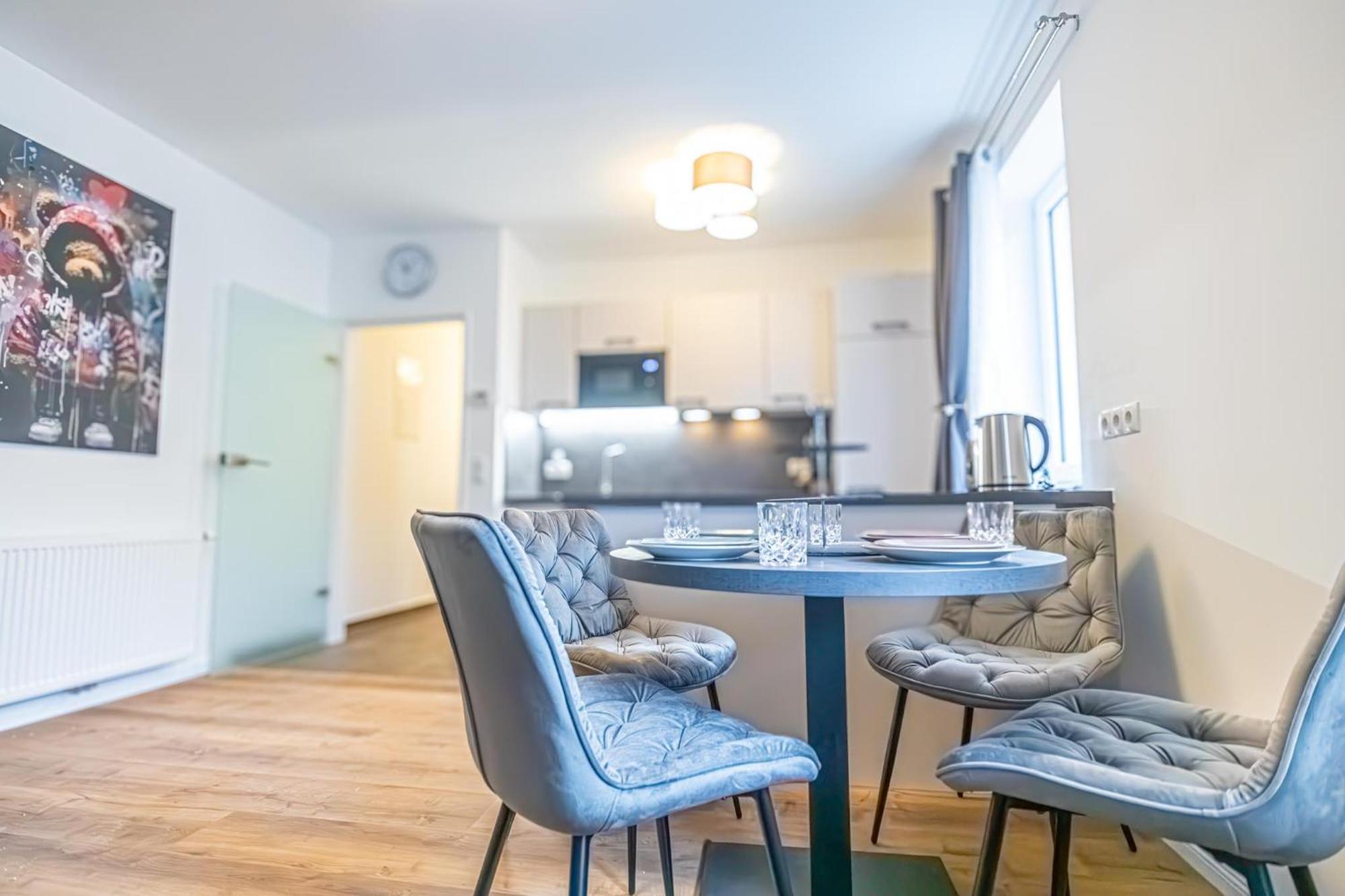 Charming 1Br And 1Lr Apt Modern Design Donaustadt เวียนนา ภายนอก รูปภาพ