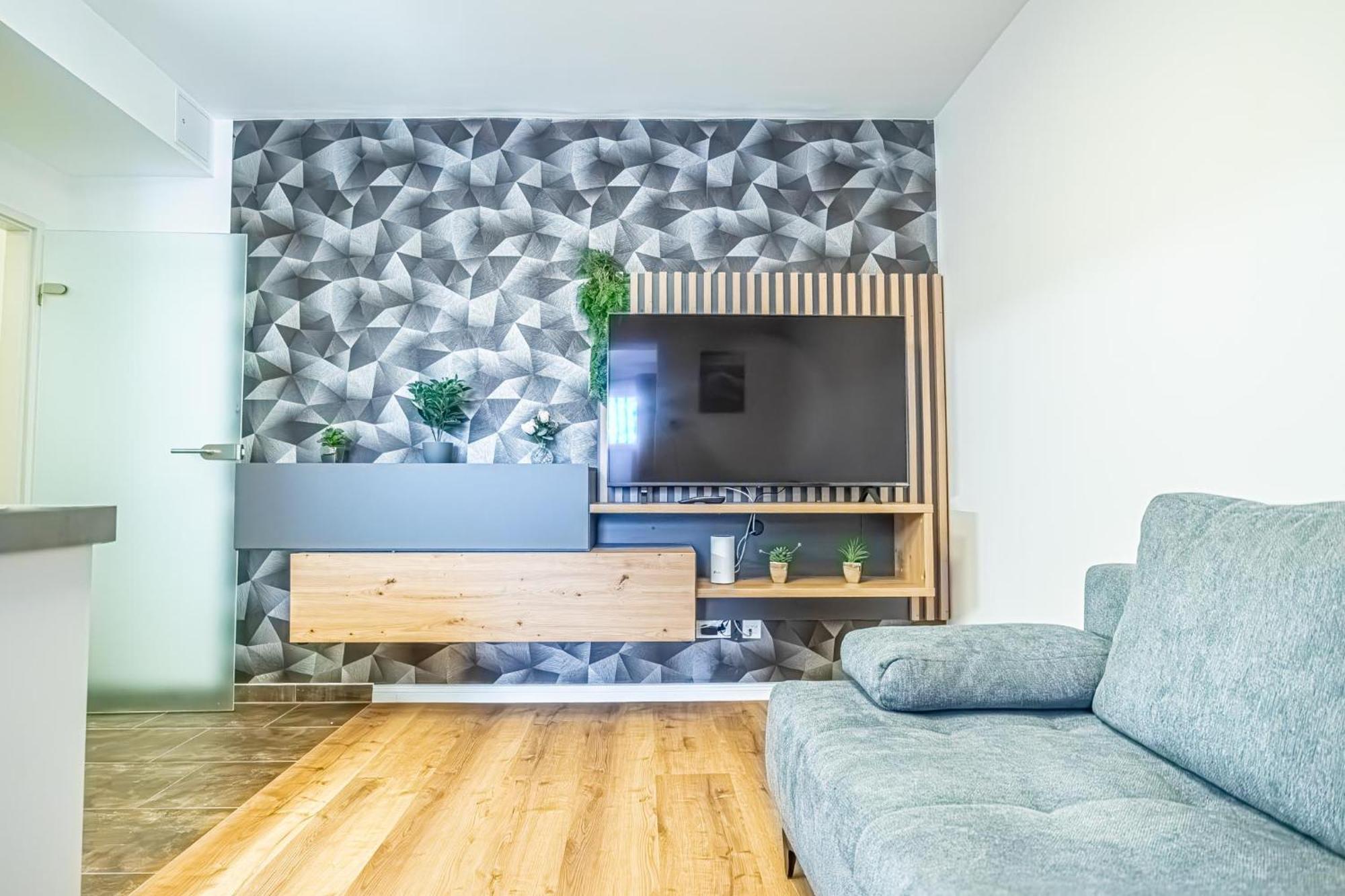 Charming 1Br And 1Lr Apt Modern Design Donaustadt เวียนนา ภายนอก รูปภาพ